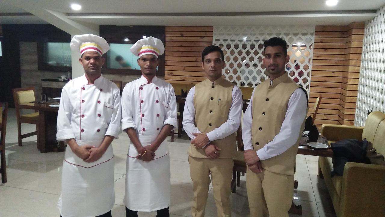 Hotel Neelam Moga Ludhiana Exterior photo
